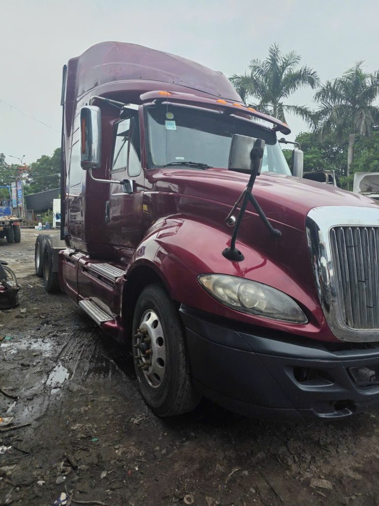 Xe đầu kéo MaxxForce đời 2014 3