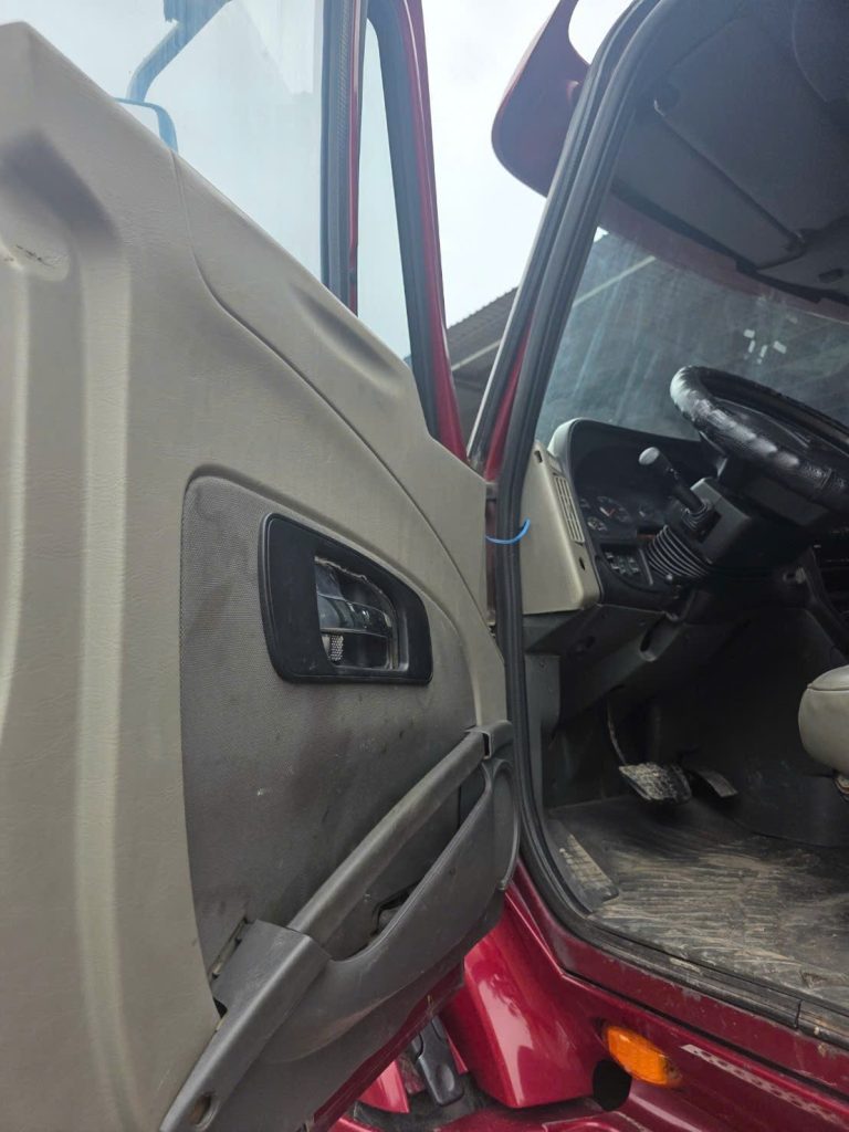 Xe đầu kéo MaxxForce đời 2014 7